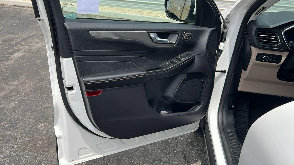 used 2022 Ford Escape car, priced at $27,995