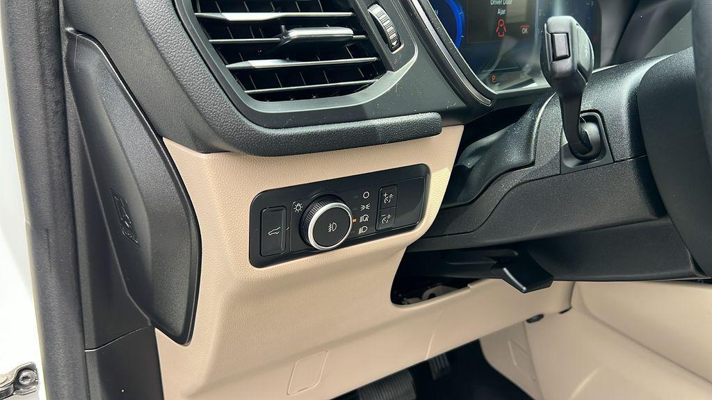 used 2022 Ford Escape car, priced at $27,995