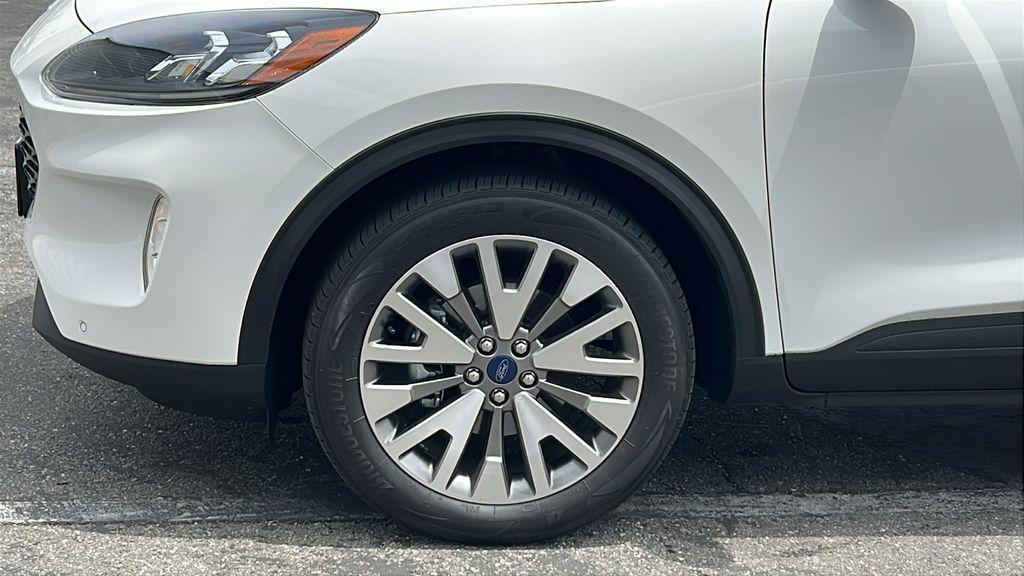 used 2022 Ford Escape car, priced at $27,995