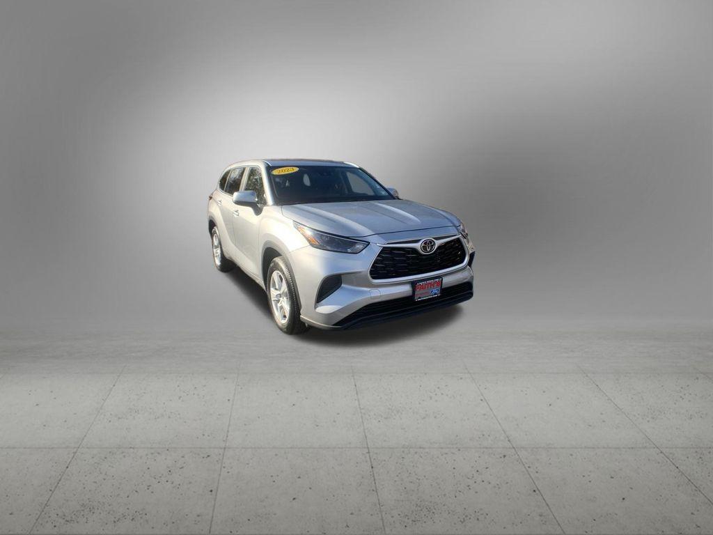 used 2023 Toyota Highlander car, priced at $30,898