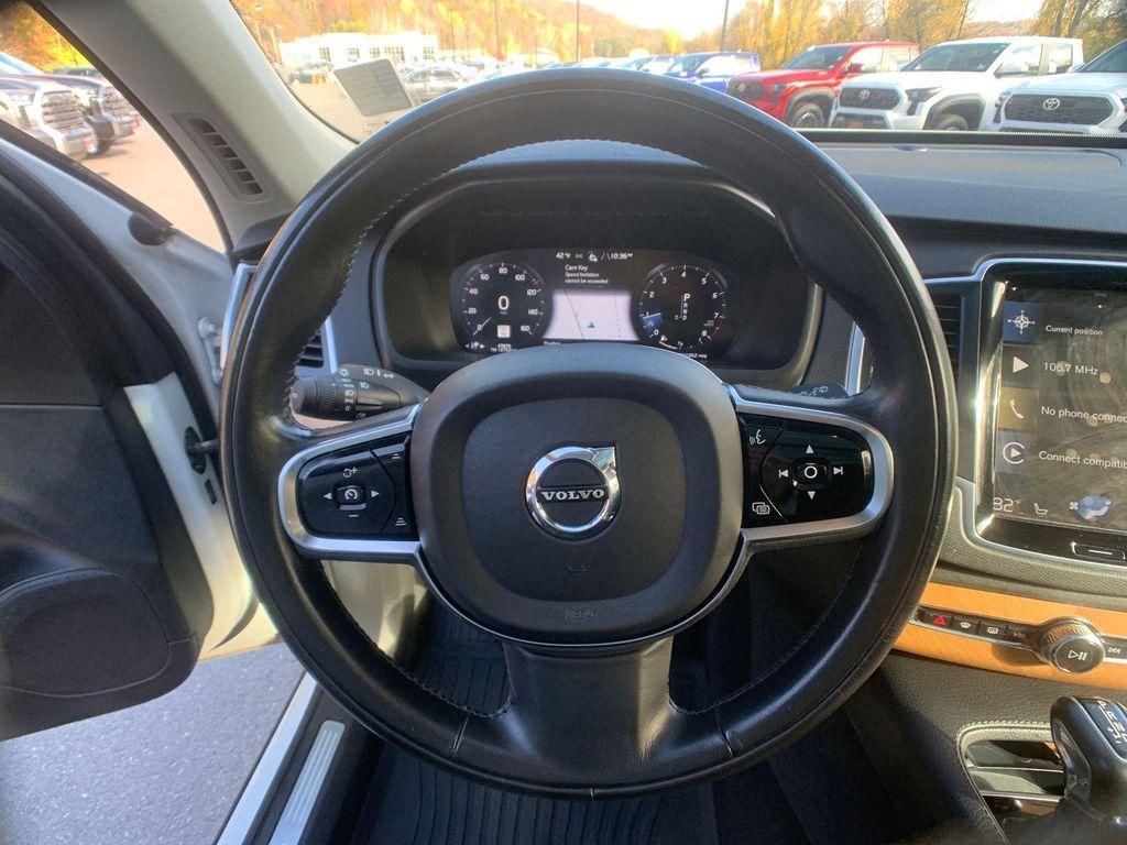 used 2021 Volvo XC90 car, priced at $29,898