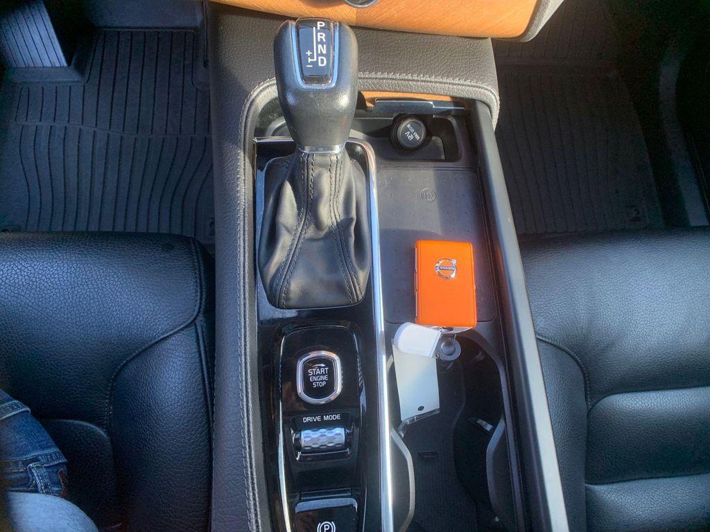 used 2021 Volvo XC90 car, priced at $29,898