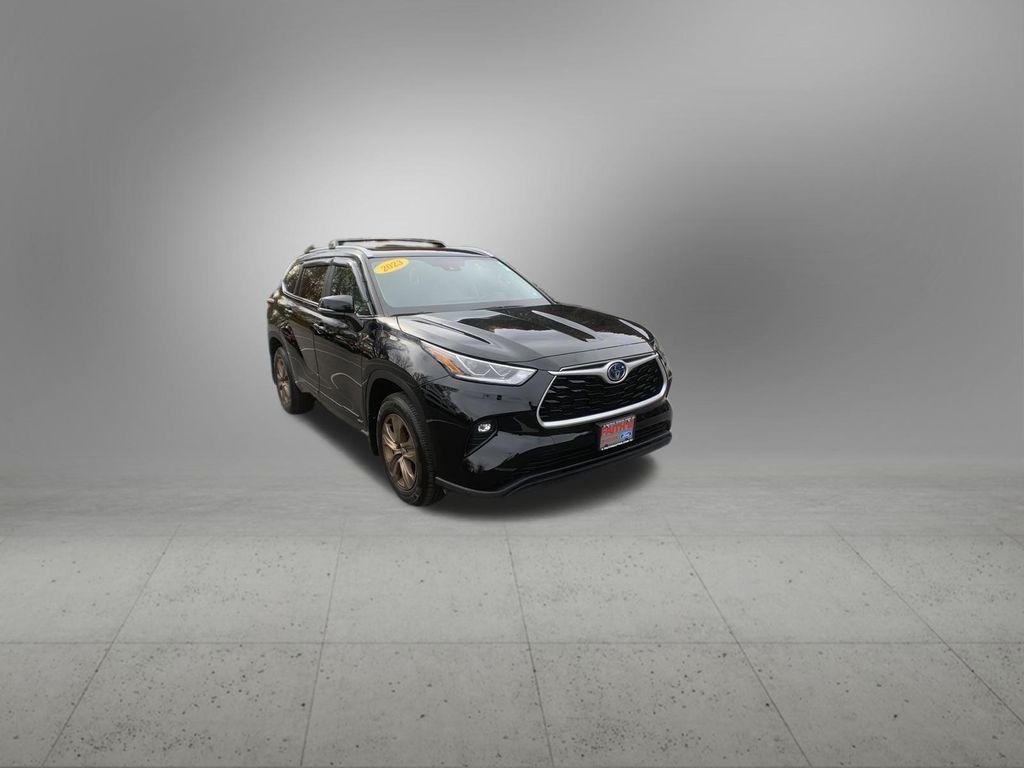 used 2023 Toyota Highlander Hybrid car, priced at $39,998