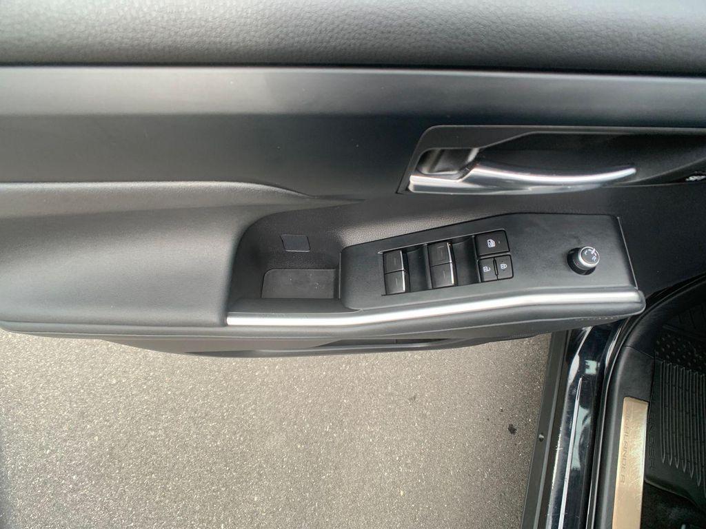 used 2023 Toyota Highlander Hybrid car, priced at $39,998