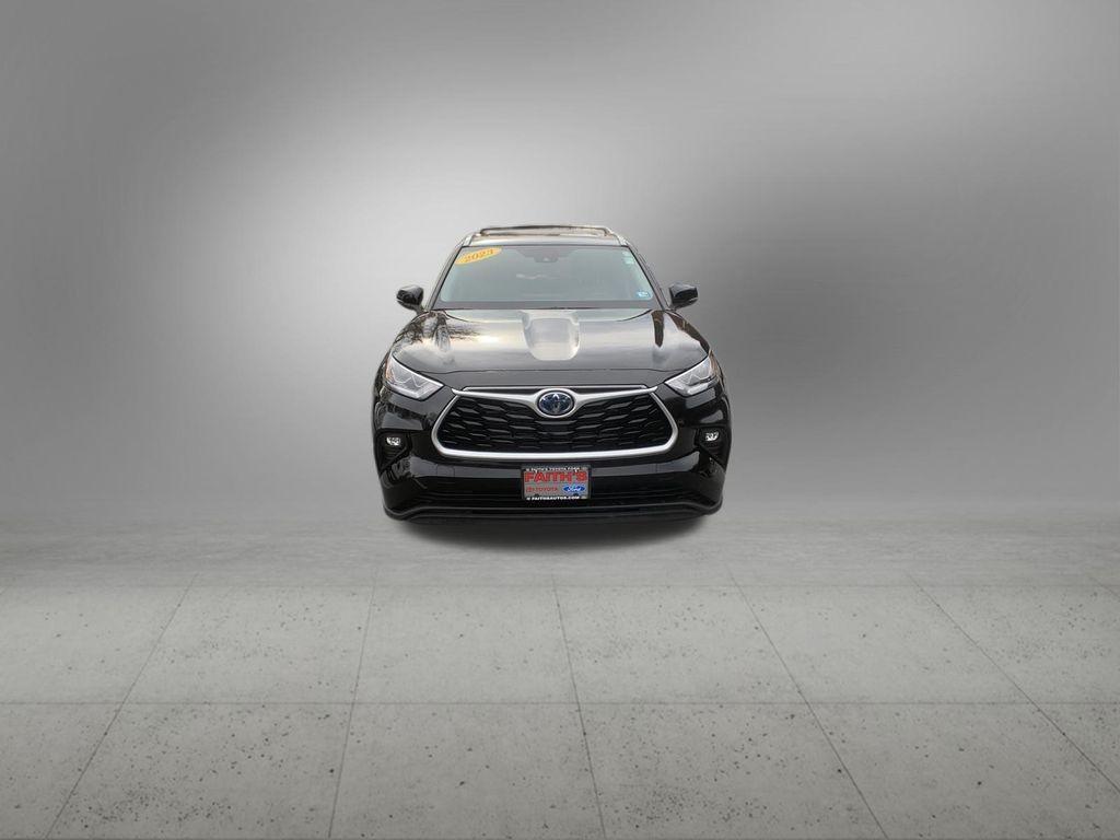 used 2023 Toyota Highlander Hybrid car, priced at $39,998