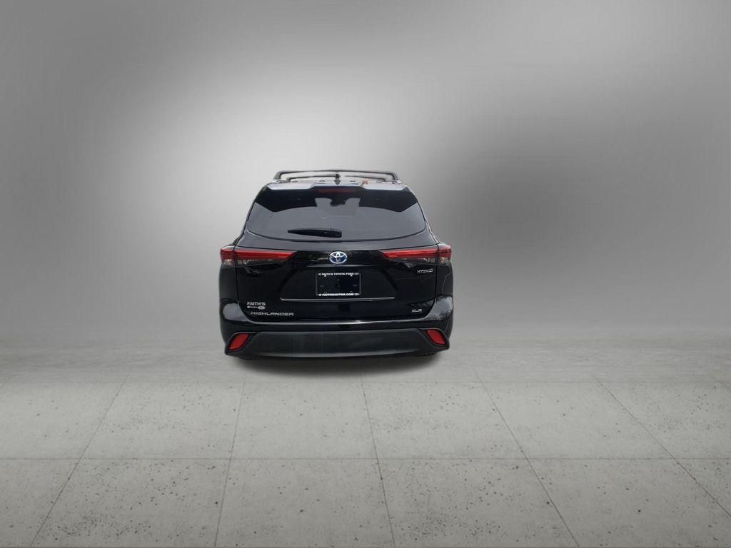 used 2023 Toyota Highlander Hybrid car, priced at $39,998