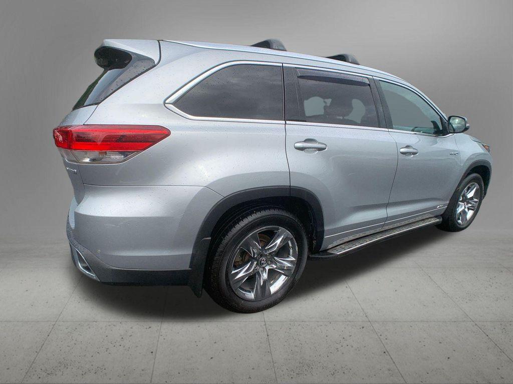 used 2018 Toyota Highlander Hybrid car, priced at $29,998