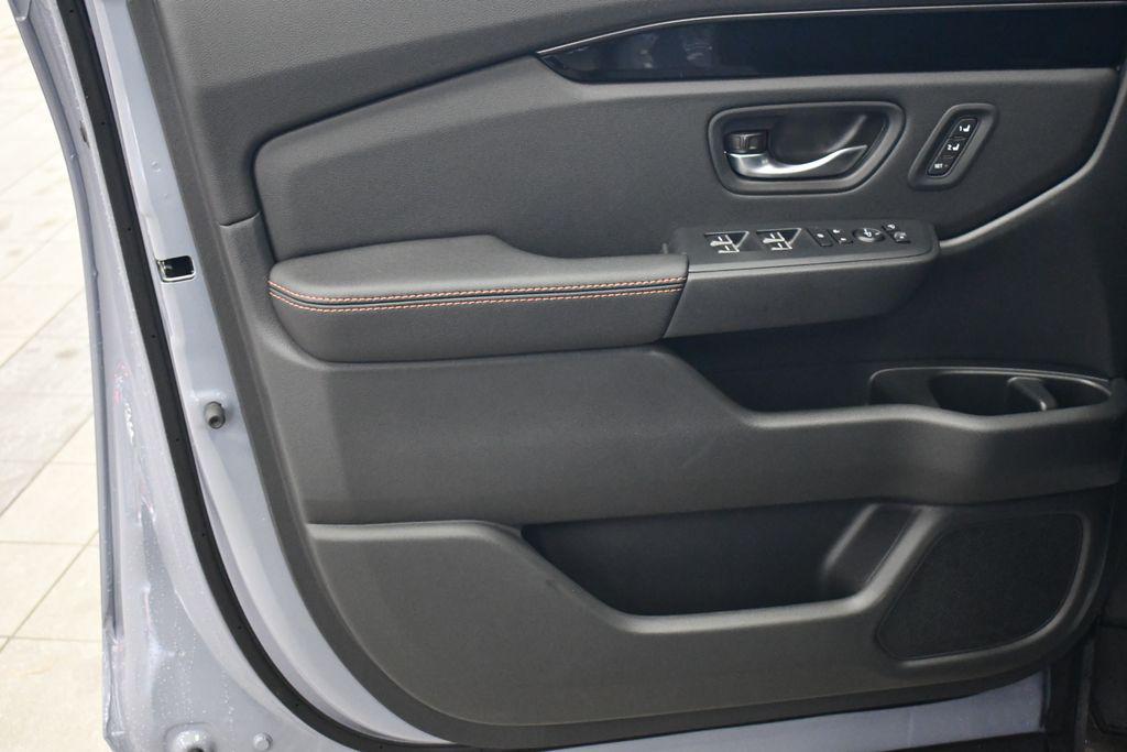 new 2026 Honda Pilot car, priced at $49,595