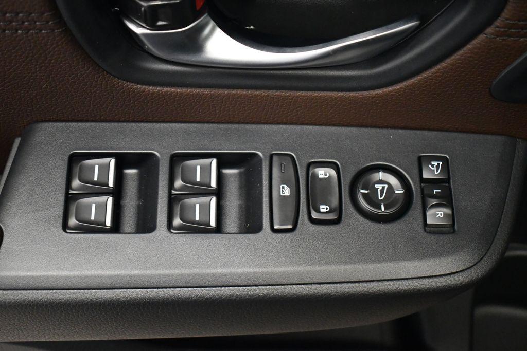 new 2026 Honda Pilot car, priced at $51,040