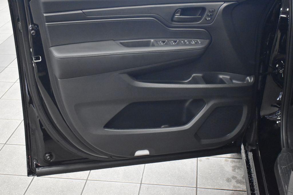 new 2026 Honda Odyssey car, priced at $43,435