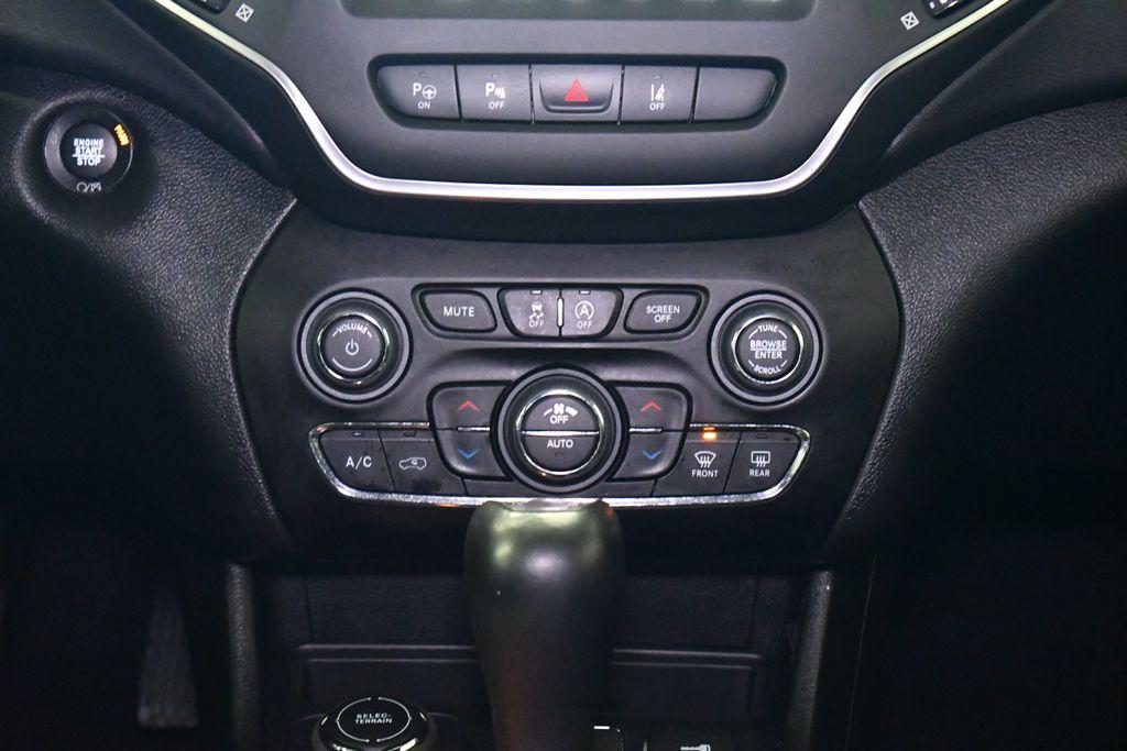 used 2023 Jeep Cherokee car, priced at $21,950