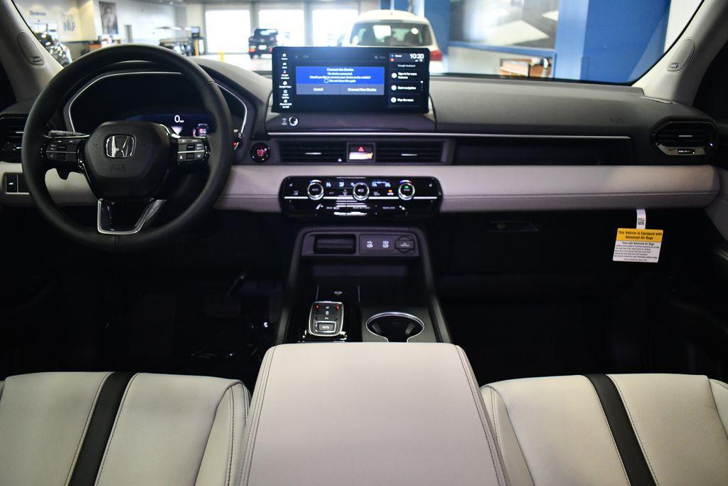 new 2026 Honda Pilot car, priced at $51,885