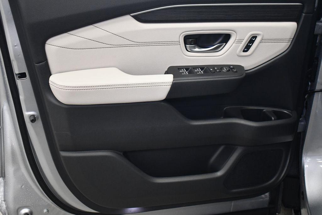 new 2026 Honda Pilot car, priced at $51,885