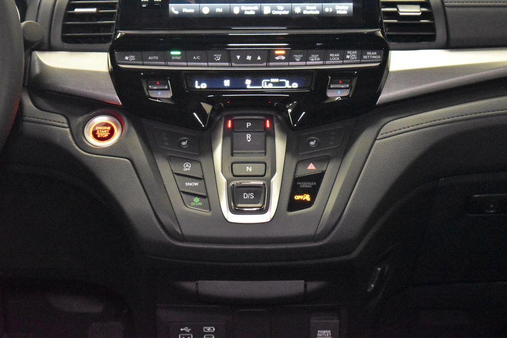 new 2026 Honda Odyssey car, priced at $43,295