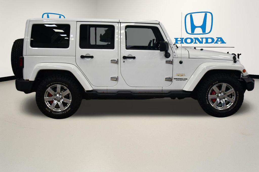 used 2015 Jeep Wrangler Unlimited car, priced at $17,550