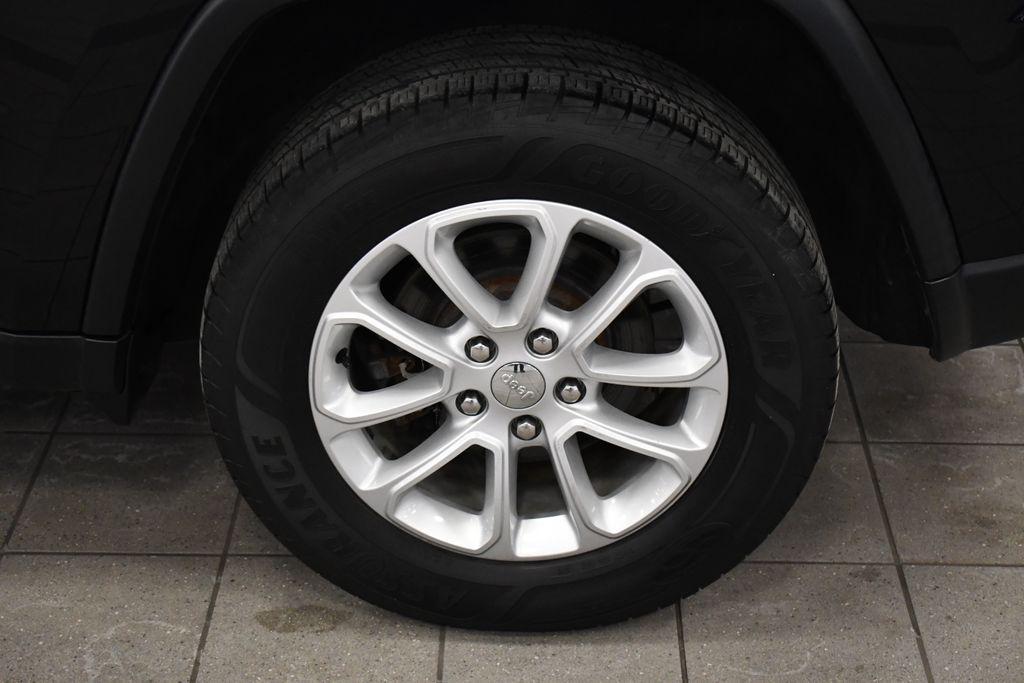 used 2016 Jeep Grand Cherokee car, priced at $12,950