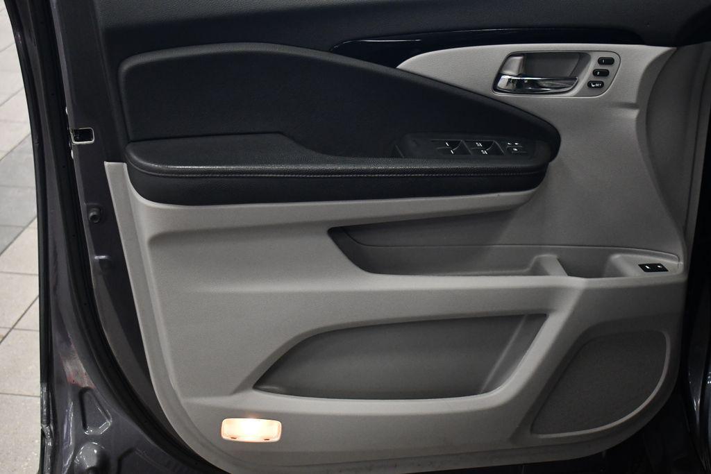 used 2020 Honda Pilot car, priced at $23,550