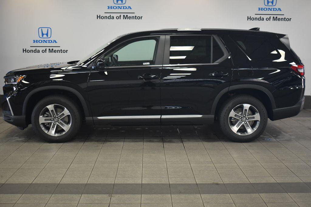 new 2025 Honda Pilot car, priced at $47,095
