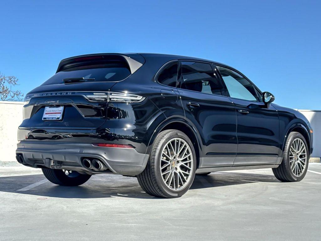 used 2022 Porsche Cayenne car, priced at $43,892