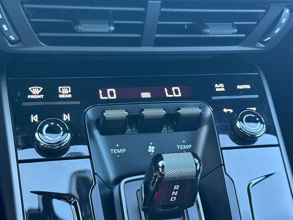 new 2025 Porsche 911 car