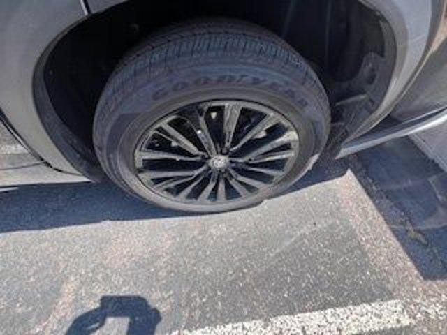 used 2025 Toyota Highlander car, priced at $39,984