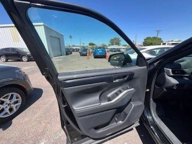 used 2025 Toyota Highlander car, priced at $39,984