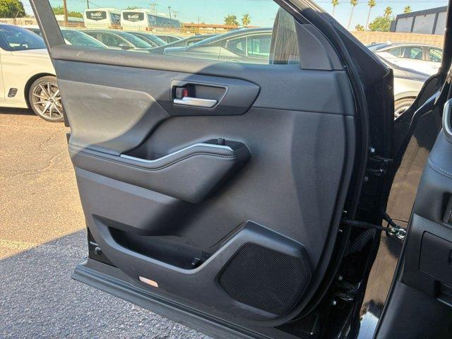 used 2025 Toyota Highlander car, priced at $42,917