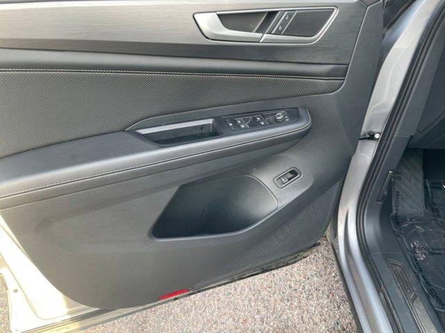 used 2025 Volkswagen Atlas Cross Sport car, priced at $27,187