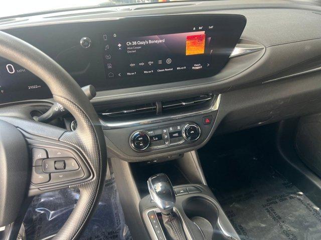 used 2025 Buick Envista car, priced at $22,098
