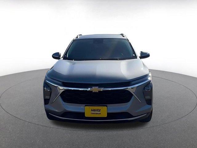 used 2025 Chevrolet Trax car, priced at $19,225