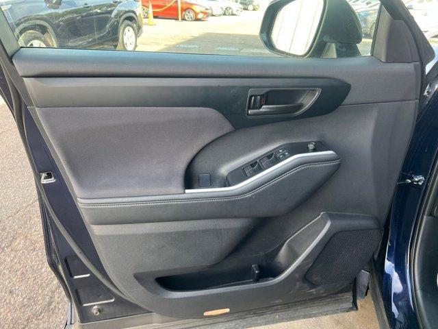 used 2025 Toyota Highlander car, priced at $34,817