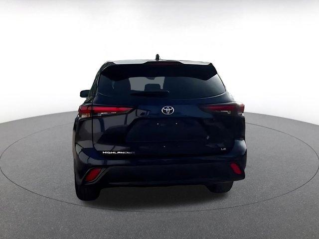 used 2025 Toyota Highlander car, priced at $34,817