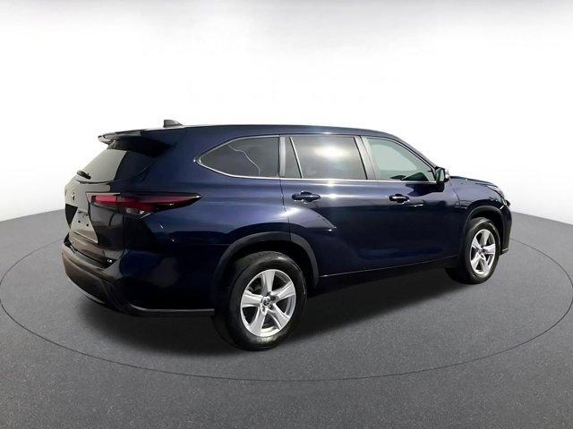 used 2025 Toyota Highlander car, priced at $34,817