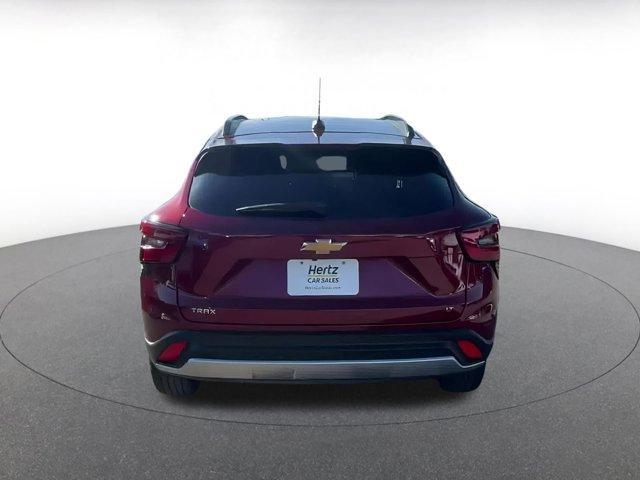 used 2025 Chevrolet Trax car, priced at $19,062