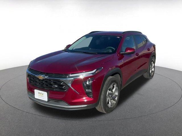 used 2025 Chevrolet Trax car, priced at $19,062