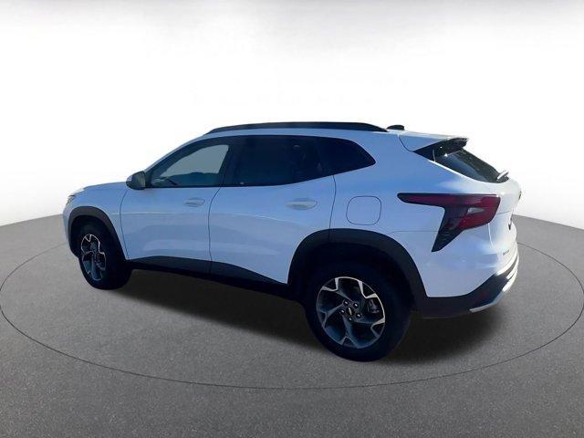 used 2025 Chevrolet Trax car, priced at $18,809