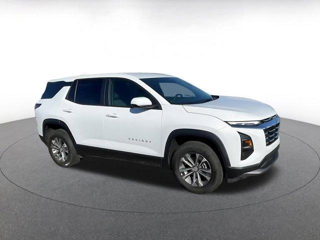 used 2025 Chevrolet Equinox car, priced at $25,101