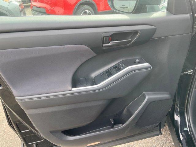 used 2025 Toyota Highlander car, priced at $34,513