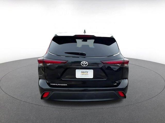 used 2025 Toyota Highlander car, priced at $34,513