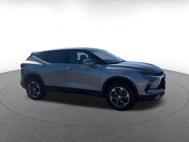 used 2025 Chevrolet Blazer car, priced at $23,749