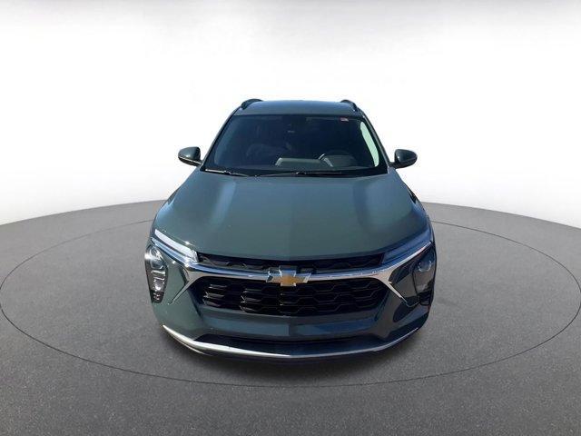 used 2025 Chevrolet Trax car, priced at $19,026