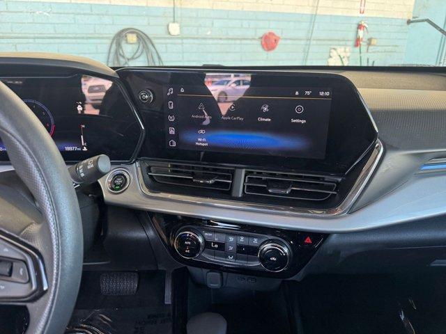 used 2025 Chevrolet Trax car, priced at $19,026