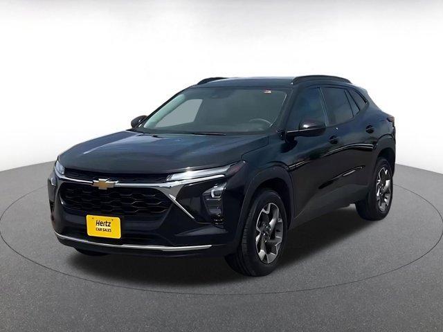 used 2025 Chevrolet Trax car, priced at $19,101