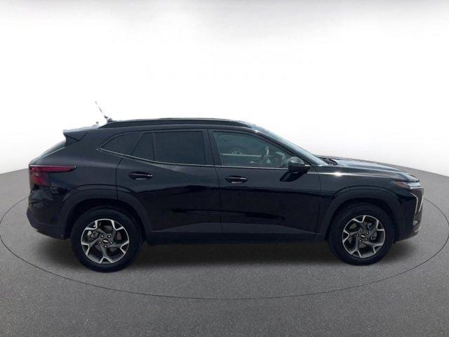 used 2025 Chevrolet Trax car, priced at $19,101