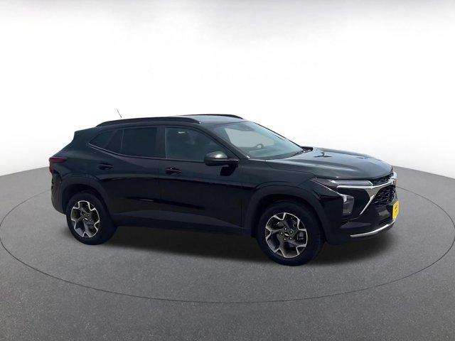 used 2025 Chevrolet Trax car, priced at $19,101