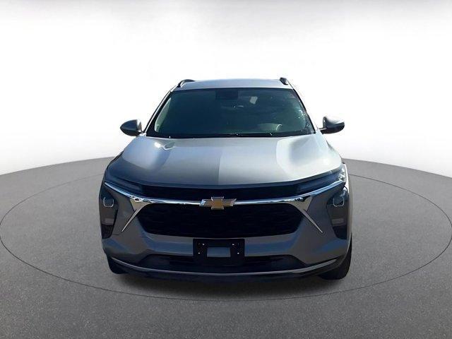 used 2025 Chevrolet Trax car, priced at $19,276