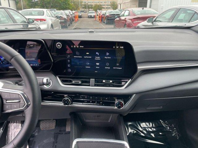 used 2025 Chevrolet Equinox car, priced at $25,625