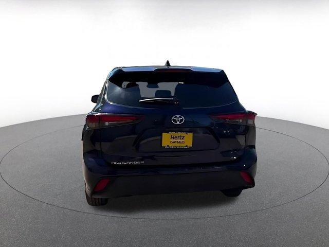 used 2025 Toyota Highlander car, priced at $34,615