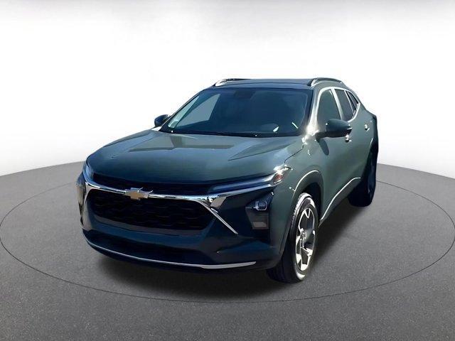 used 2025 Chevrolet Trax car, priced at $19,002