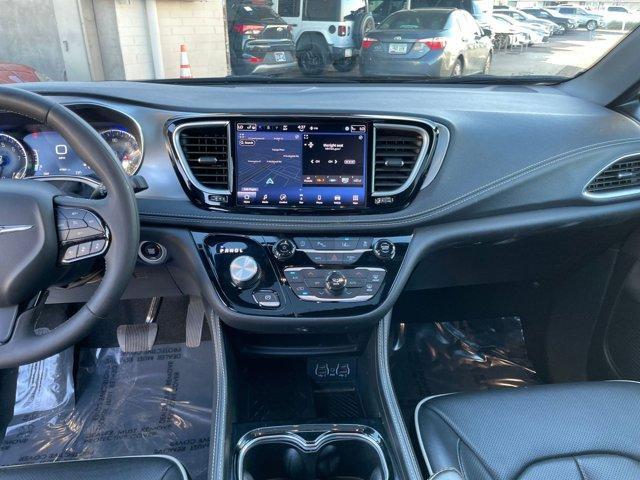 used 2025 Chrysler Pacifica car, priced at $32,577